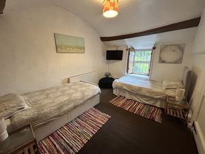 Photo 33- click for photo gallery